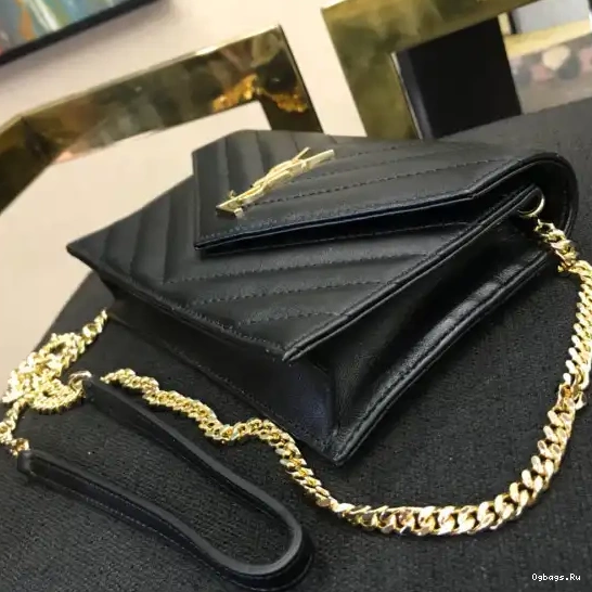 MATELASSÉ CHAIN WALLET CASSANDRE YSL 0629